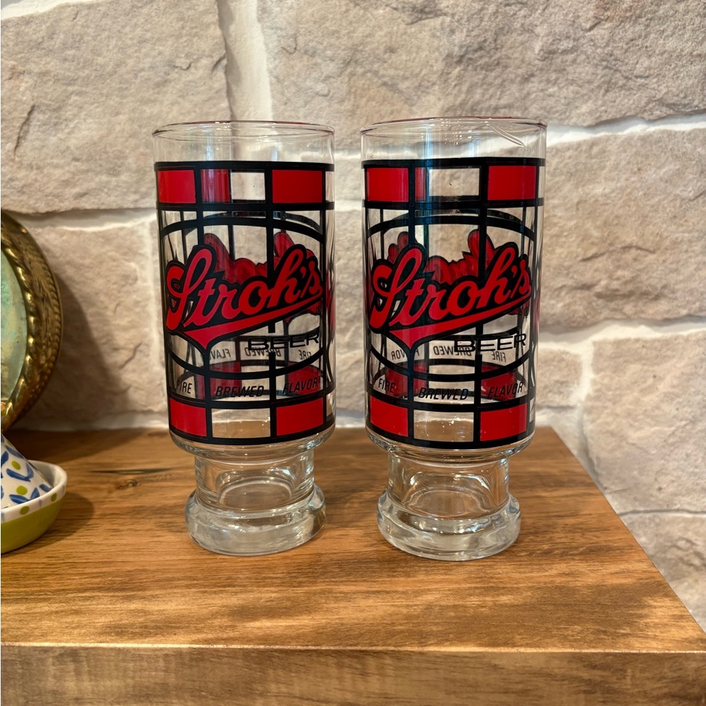 Stroh's Beer Glass Set with Red and Black Design